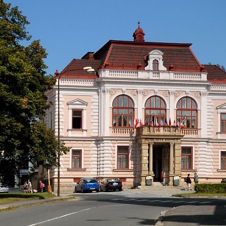 Hotel Nova Radnice Vsetín Exterior foto